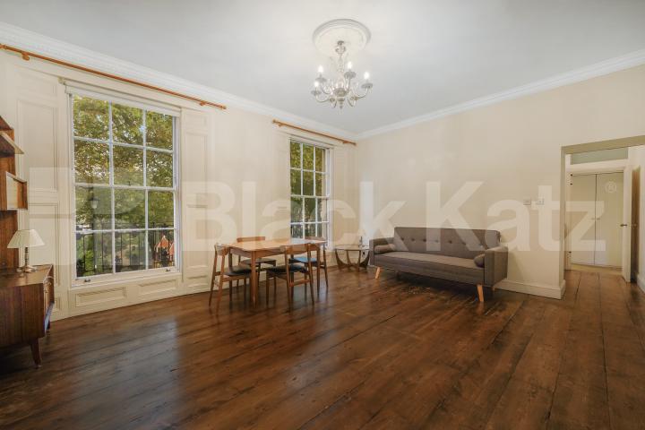 Located in one of WC1X prime garden squares close to Bloomsbury Granville Square, Kings Cross / Clerkenwell 